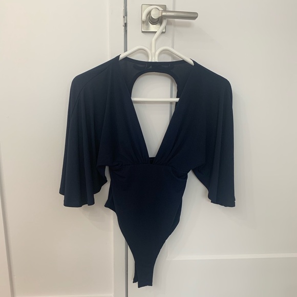 TWO SEXY CUT OUT FLARE SLEEVE BODYSUITS - Picture 3 of 8
